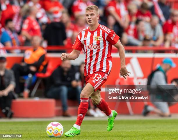 Andras Schaefer of 1.FC Union Berlin runs with the ball during the pre-season friendly match between 1. FC Union Berlin and Boehemians Dublin at...