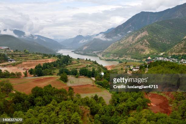 the upper reaches of yangtze- jinsha river - sichuan province stock pictures, royalty-free photos & images