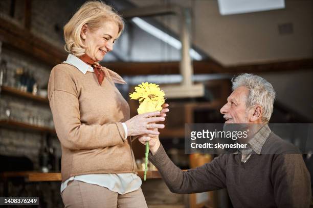 a flower bouquet for you my darling! - romantisk aktivitet bildbanksfoton och bilder