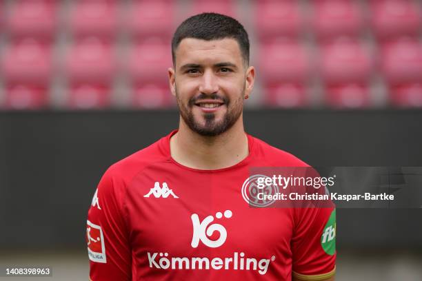 Aaron Martin of 1. FSV Mainz 05 poses during the team presentation at MEWA Arena on July 11, 2022 in Mainz, Germany.