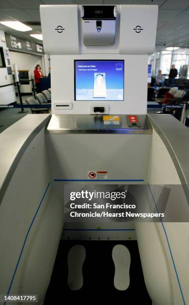 Tsa Scanner Example Tsa Scanner Photos and Premium High Res Pictures - Getty Images