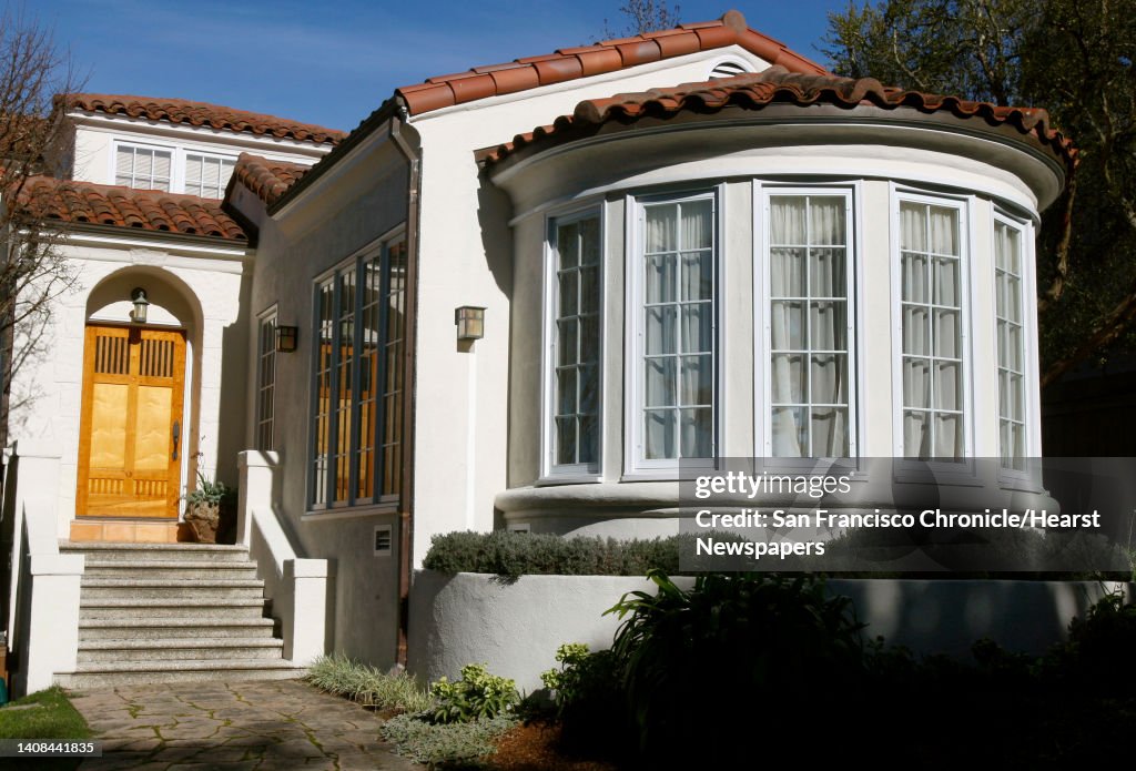 Eric Rakowski Curved features in the front of Eric Rakowski and Yen Trac's in... News ...