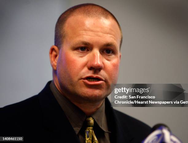 Antioch police Lt. Leonard Orman describes a 1972 rape case involving kidnap suspect Phillip Garrido at a news conference in Antioch, Calif., on...