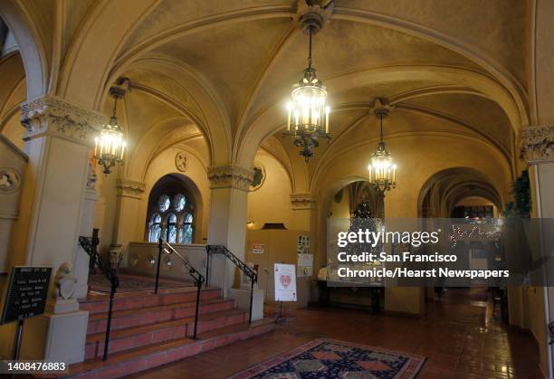 99 Julia Chinn Photos & High Res Pictures - Getty Images