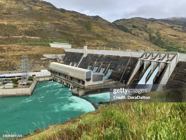 clyde dam power station, new zealand - river clyde stock pictures, royalty-free photos & images