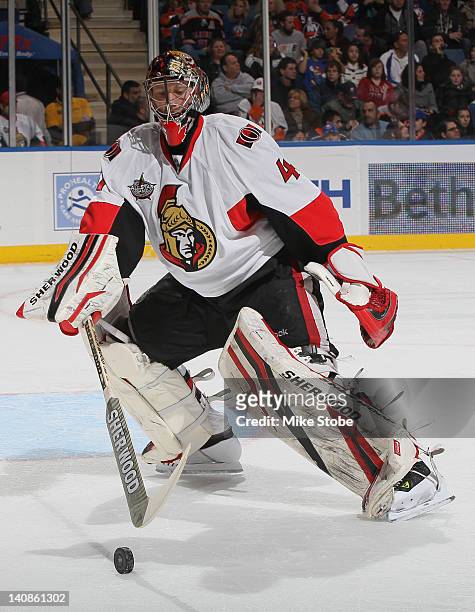 Craig Anderson of the Ottawa Senators skates against the New York Islanders at Nassau Veterans Memorial Coliseum on February 20, 2012 in Uniondale,...
