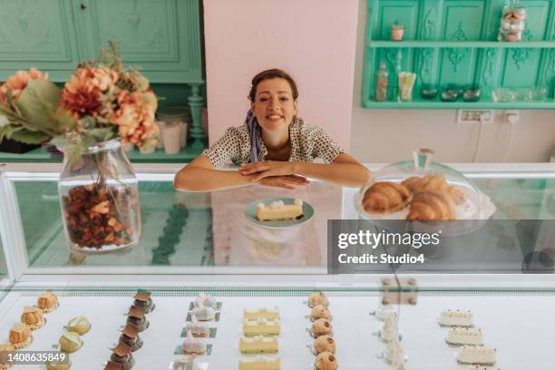 happy business owner welcoming - ice cream maker stock pictures, royalty-free photos & images