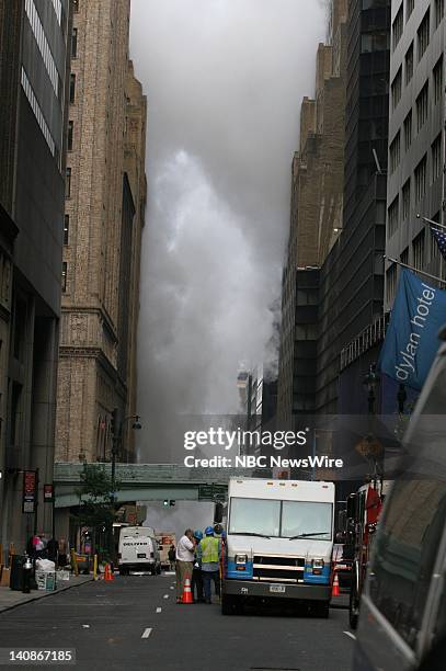 Pipe Exploding Steam 280 Steam Pipe Explosion In New York Stock Photos, High-Res Pictures ...
