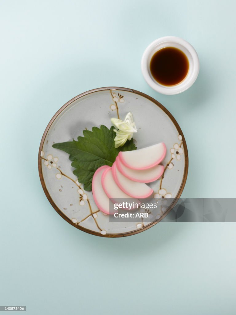 Primer plano de postres de arroz japonés
