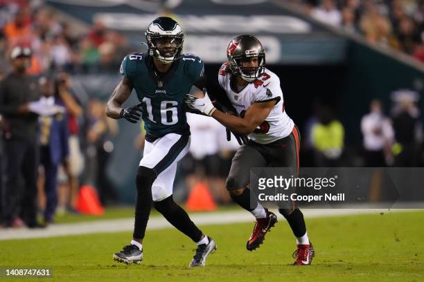 Quez Watkins of the Philadelphia Eagles battles with Ross Cockrell of the Tampa Bay Buccaneers during a NFL game at Lincoln Financial Field on...