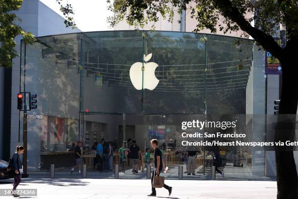 The Apple Store is seen on University Avenue in Palo Alto, Calif. On Wednesday, July 12, 2017.