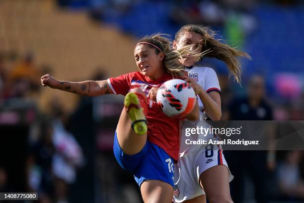 Sofia Huerta of USA fights for the ball with Priscila Chinchilla of Costa Rica during the semifinal between United States and Costa Rica as part of...