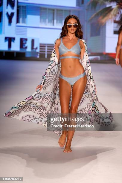 Model walks the runway for Mola Mola at the Destination Colombia Fashion Show during Paraiso Miami Beach at The Paraiso Tent on July 14, 2022 in...