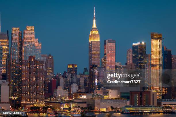 new york city skyline - empire state building stock pictures, royalty-free photos & images