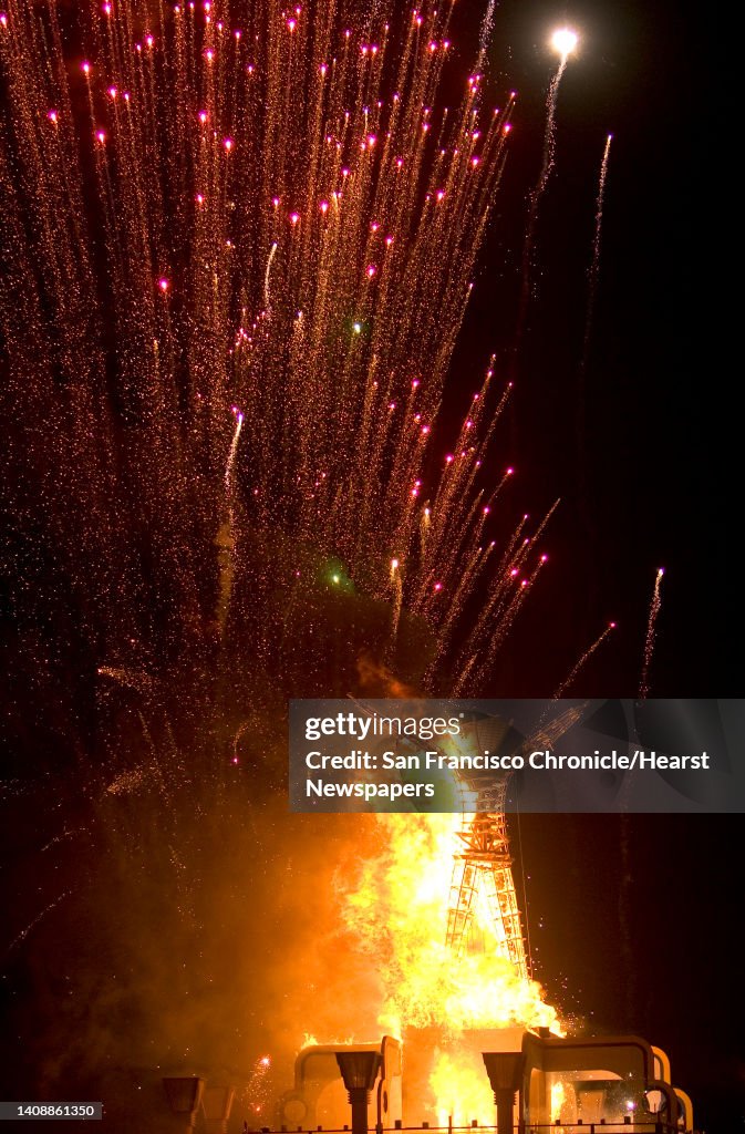 BURNINGMAN_018_CAG.CR2 Daily coverage of the Burning Man festival in the Nevada desert. Photo by Carlos Avila Gonzalez/The San Francisco Chronicle Photo taken on 9/2/06, in Black Rock City, Nv, USA **All names cq (source) Ran on: 09-0