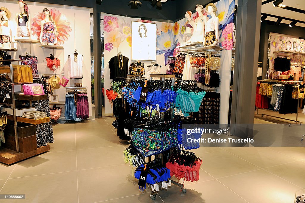 TOPSHOP TOPMAN Las Vegas Exclusive Preview At The Fashion Show Mall