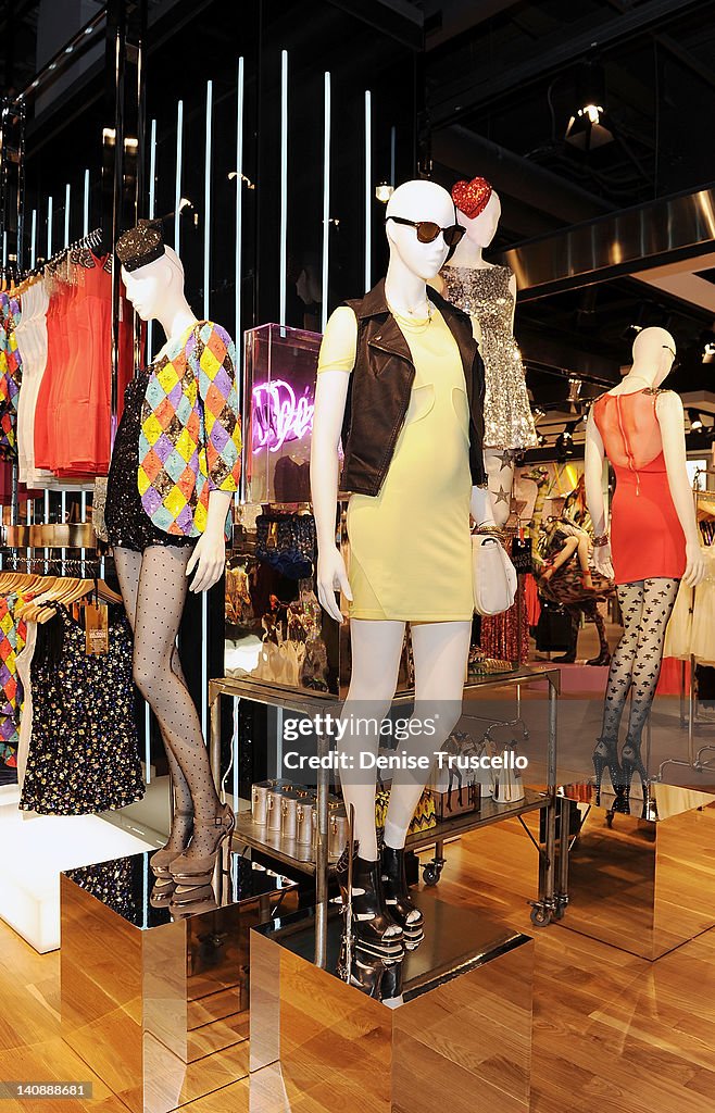 TOPSHOP TOPMAN Las Vegas Exclusive Preview At The Fashion Show Mall