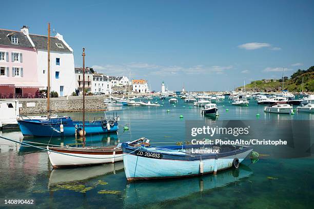 boats in marina, sauzon, belle-ile-en-mer, morbihan, brittany, france - golfe du morbihan stock pictures, royalty-free photos & images