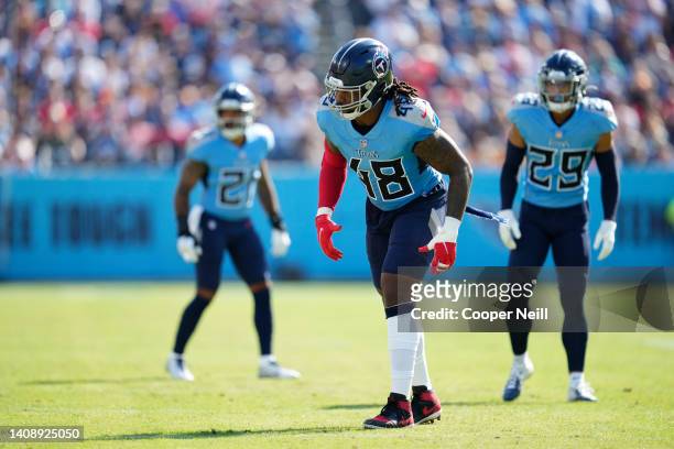 Bud Dupree of the Tennessee Titans gets set during to an NFL game against the Kansas City Chiefs at Nissan Stadium on October 24, 2021 in Nashville,...