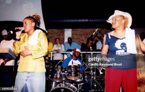Floerty Singer 570 Floetry Photos & High Res Pictures - Getty Images