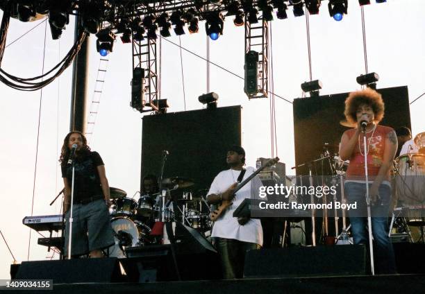 Floerty Singer 570 Floetry Photos & High Res Pictures - Getty Images