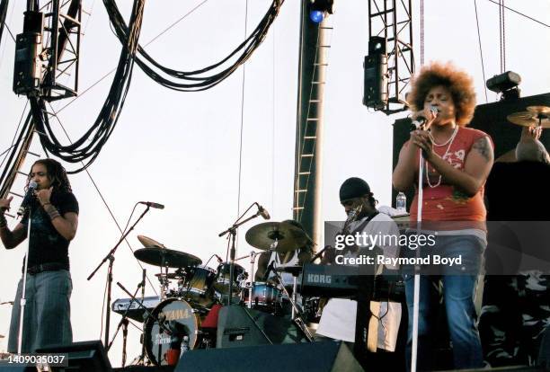 Floerty Singer 570 Floetry Photos & High Res Pictures - Getty Images