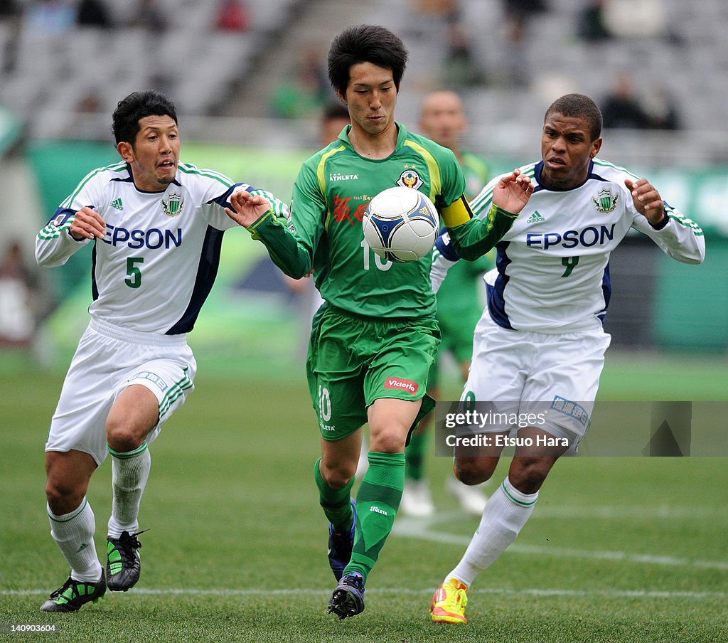 Tokyo Verdy v Matsumoto Yamaga FC - 2012 J.League 2