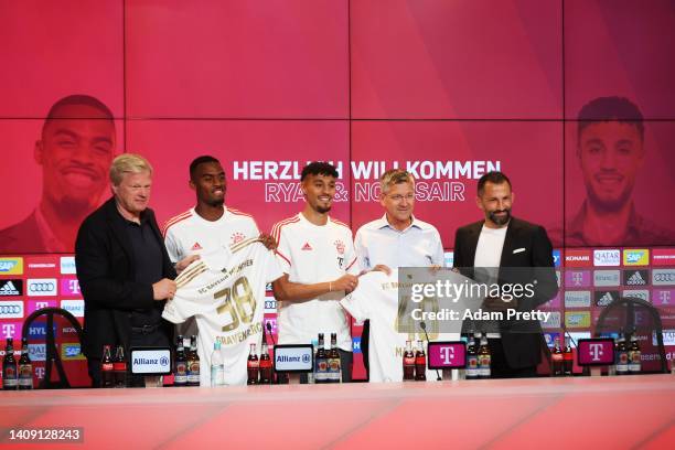 Oliver Kahn CEO of FC Bayern, Ryan Gravenberch, Noussair Mazraoui, Herbert Hainer President of FC Bayern and Hasan Salihamidzic Sporting Director...