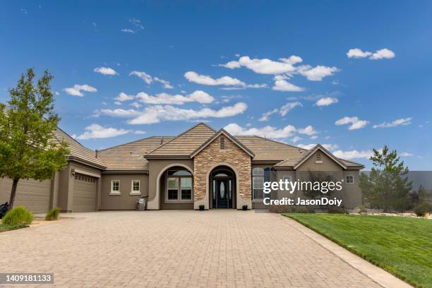 large home exterior nevada - garage driveway stock pictures, royalty-free photos & images