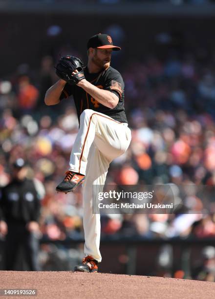 Alex Cobb of the San Francisco Giants pitches in the bottom of the first inning against Milwaukee Brewers at Oracle Park on July 16, 2022 in San...