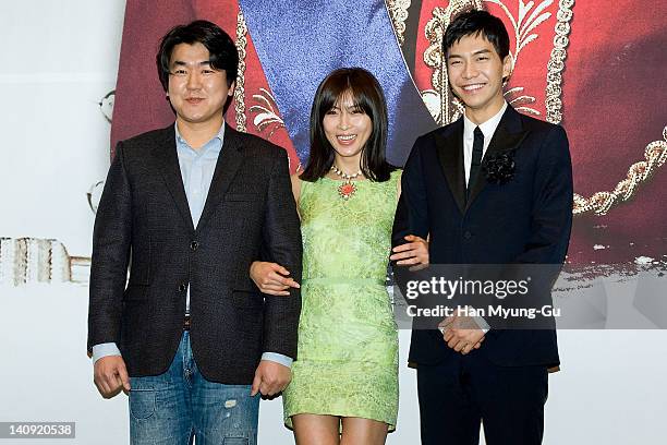 South Korean actors Yoon Je-Moon and Ha Ji-Won and Lee Seung-Gi attends a press conference to promote MBC drama "The King 2Hearts" at Imperial Palace...
