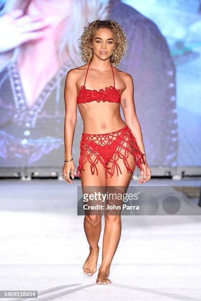 Jasmine Sanders walks the runway for Sports Illustrated Swimsuit Runway Show During Paraiso Miami Beach on July 16, 2022 in Miami Beach, Florida....