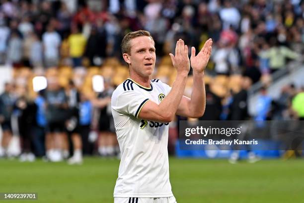 Adam Forshaw of Leeds United thanks the Leeds fans after the 2022 Queensland Champions Cup match between Aston Villa and Leeds United at Suncorp...