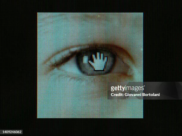 digital eye, pixel monitor close up - eye technology stock-fotos und bilder