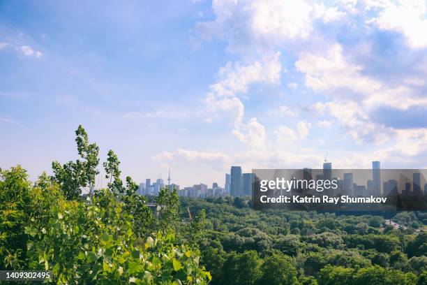 wast green spaces of toronto - toronto landscape stock pictures, royalty-free photos & images
