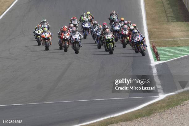 The Superbike riders start from the grid during the World Superbike Race 2 during the Fim Superbike World Championship 2022 at Donington Park on July...