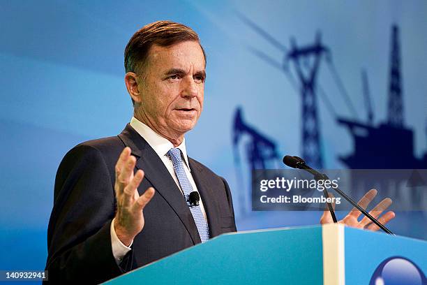 Thomas Farrell, chief executive officer of Dominion Resources Inc., speaks at the 2012 CERAWEEK conference in Houston, Texas, U.S., on Thursday,...