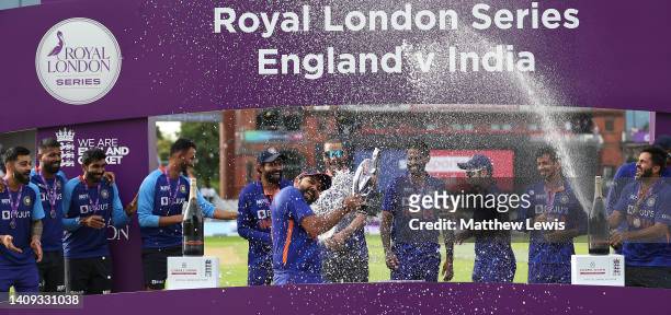 India celebrate winningthe 3rd Royal London Series One Day International between England and India at Emirates Old Trafford on July 17, 2022 in...