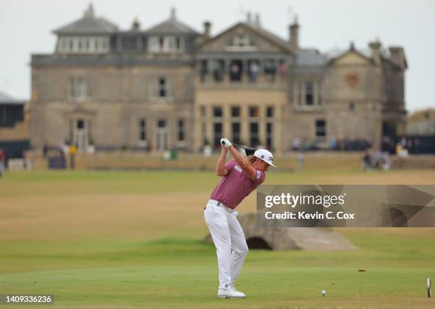 Cameron Smith of Australia tees off on the 18th hole during Day Four of The 150th Open at St Andrews Old Course on July 17, 2022 in St Andrews,...