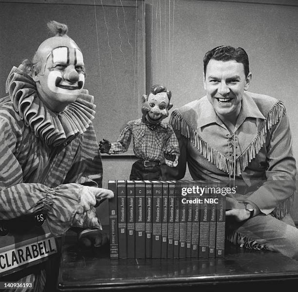 Pictured: Lew Anderson as Clarabell the Clown, Howdy Doody, Bob Smith as Buffalo Bob Smith -- Photo by: NBCU Photo Bank
