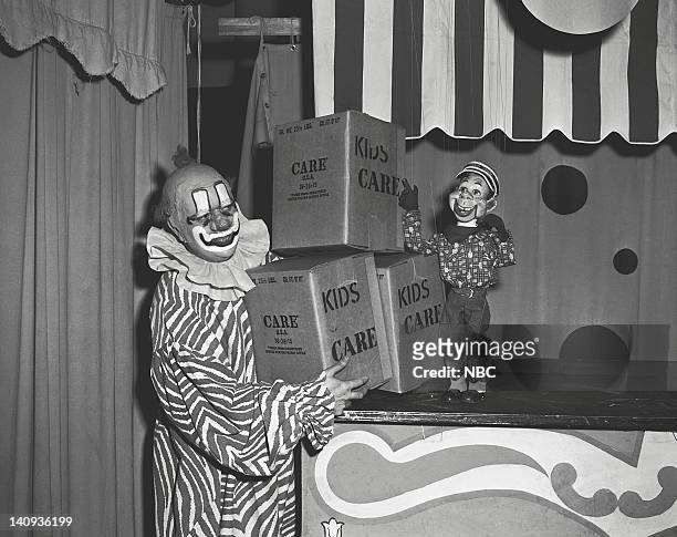 Pictured: Robert Keeshan as Clarabell the Clown, Howdy Doody -- Photo by: NBCU Photo Bank