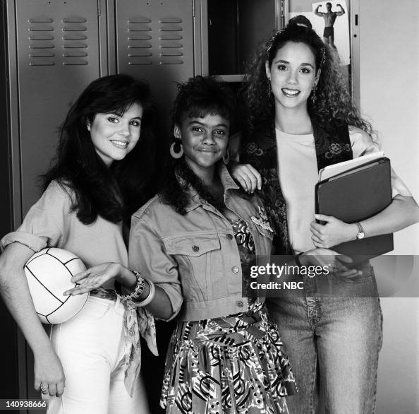 Tiffani Thiessen as Kelly Kapowski, Lark Voorhies as Lisa Turtle Tiffani Thiessen as Kelly Kapowski, Lark Voorhies as Lisa Turtle