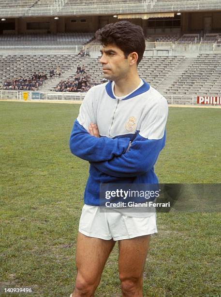 The Spanish soccer player of Real Madrid Manolo Sanchis training in the stadium Santiago Bernabeu Madrid, Spain.