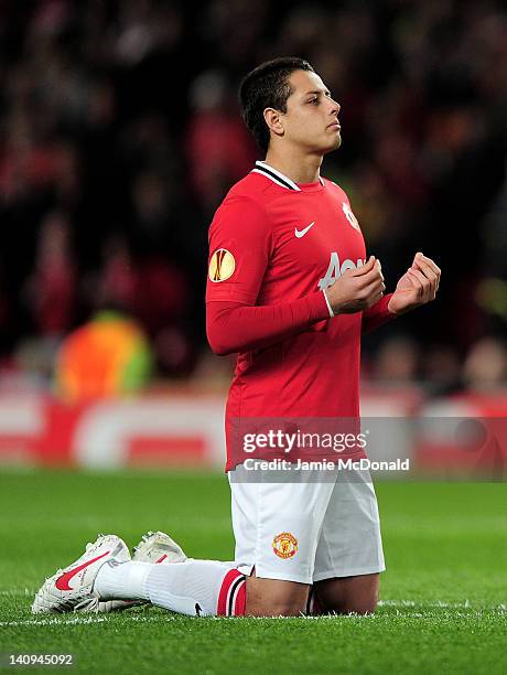 Javier Hernandez of Manchester United says a prayer prior to the UEFA Europa League Round of 16 first leg match between Manchester United and...