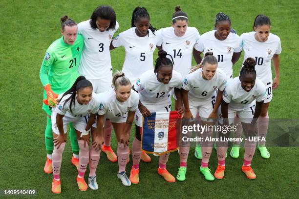 Players of France pose for a team photograph prior to the UEFA Women's Euro 2022 group D match between Iceland and France at The New York Stadium on...