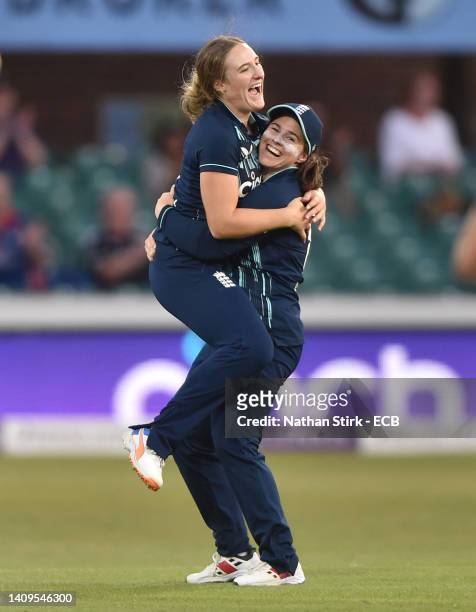 Emma Lamb of England celebrates with Tammy Beaumont after she gets Marizanne Kapp of South Africa out during the 3rd Royal London Series One Day...