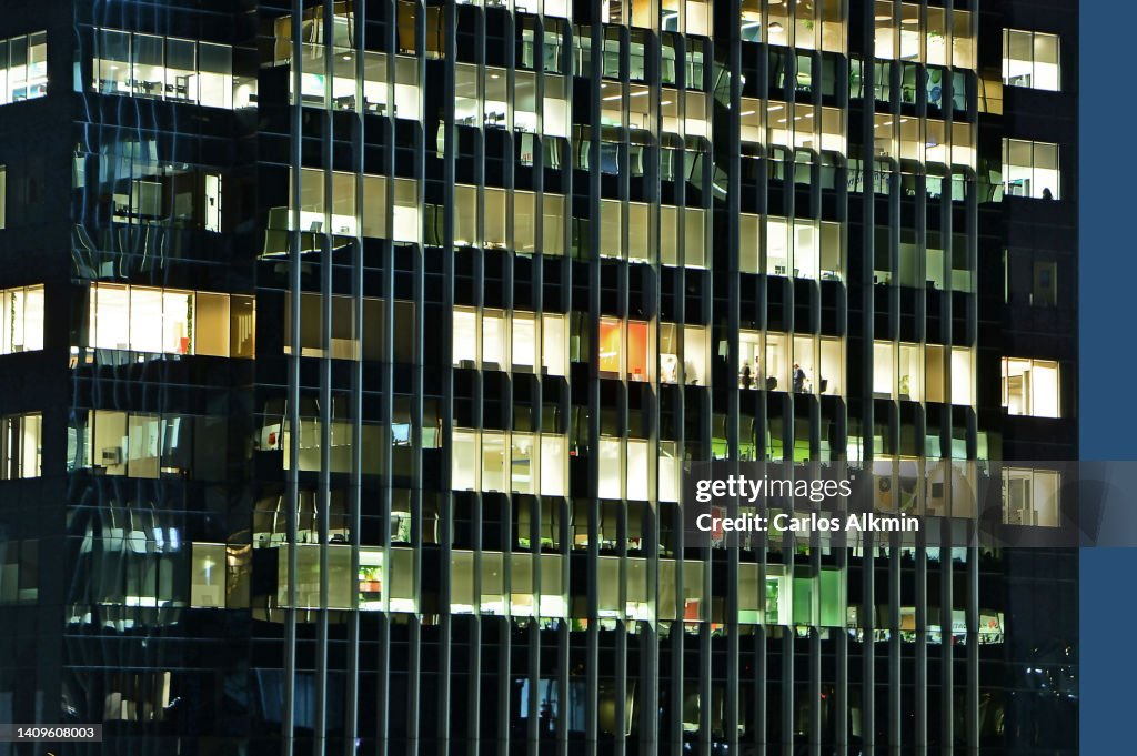 Corporate life in a modern office building in São Paulo, Brazil