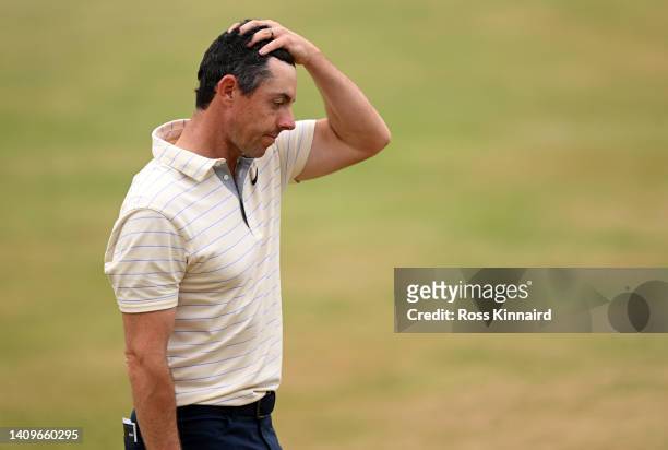 Rory McIlroy of Northern Ireland reacts on the 18th hole during the final round of The 150th Open at St Andrews Old Course on July 17, 2022 in St...
