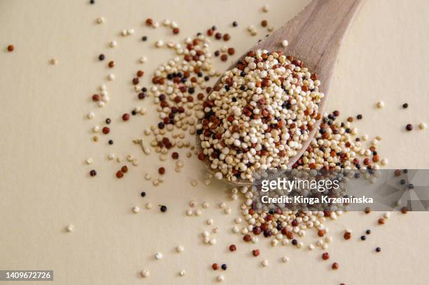 quinoa - ビタミンb3 ストックフォトと画像