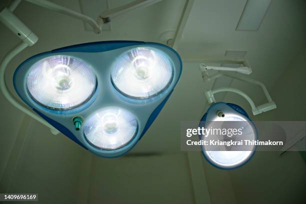 operating lights for surgery in the operating room. - recessed lighting ceiling stock pictures, royalty-free photos & images